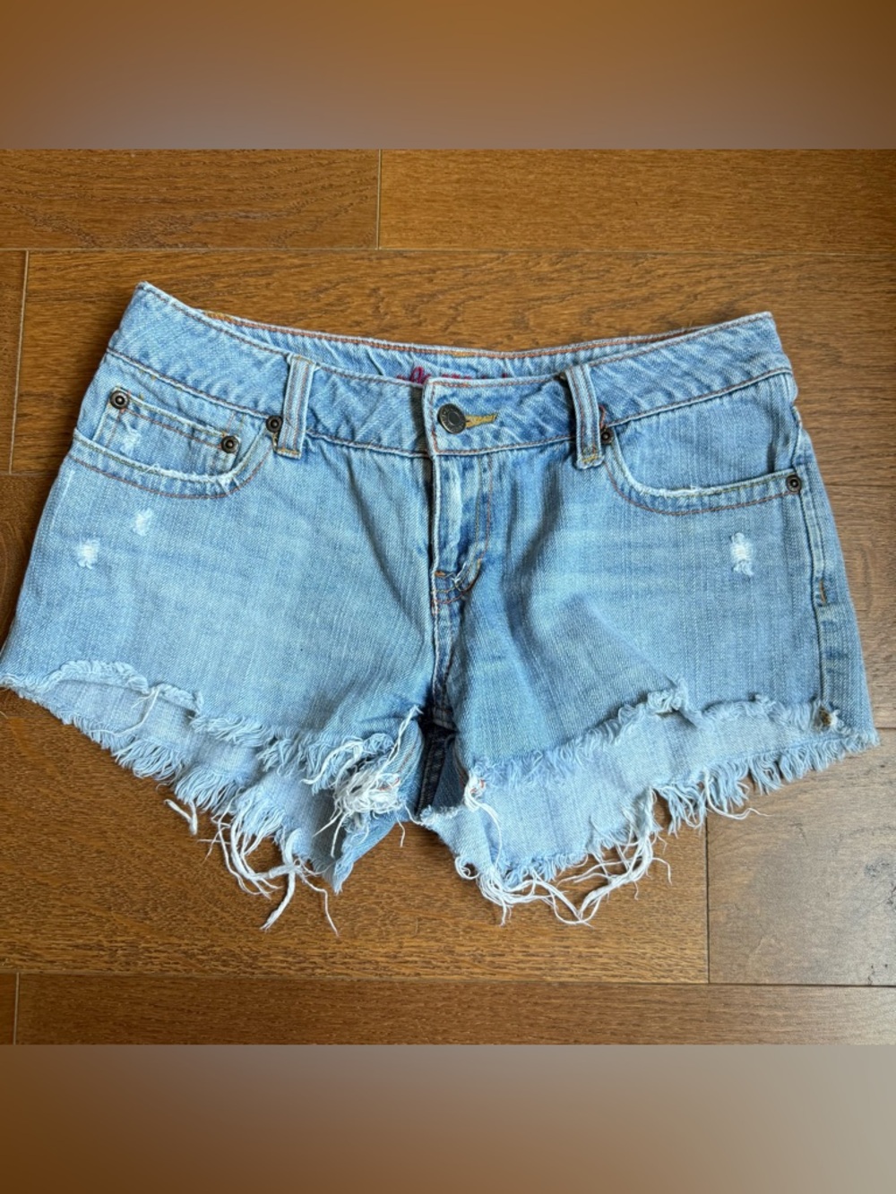 Aeropostale Light Wash Distressed Denim Women's Shorts